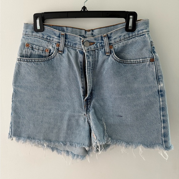 Levi’s 512 Denim Frayed Hem Women Shorts